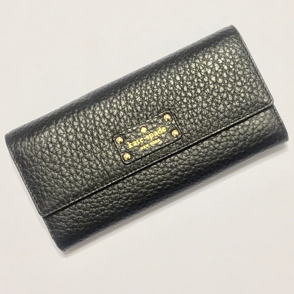 kate spade Handbags - BNWT KATE SPADE Bay Street Sandra Wallet Clutch